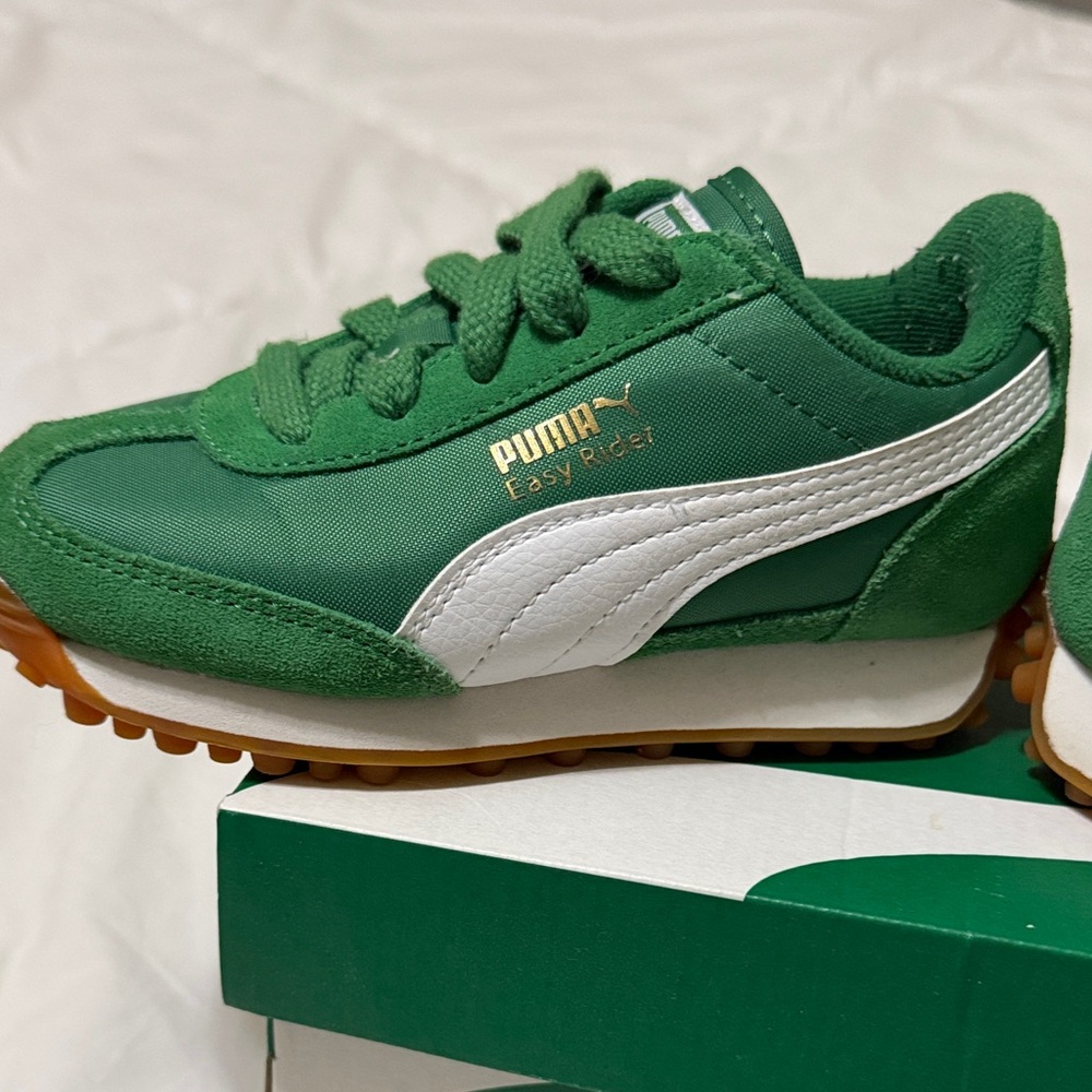 Puma Kids Sneakers Green and White size 11c - Picture 5 of 7